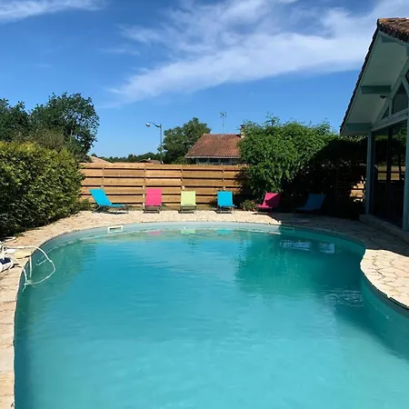 With Private Pool On The Shores Of 度假居 *